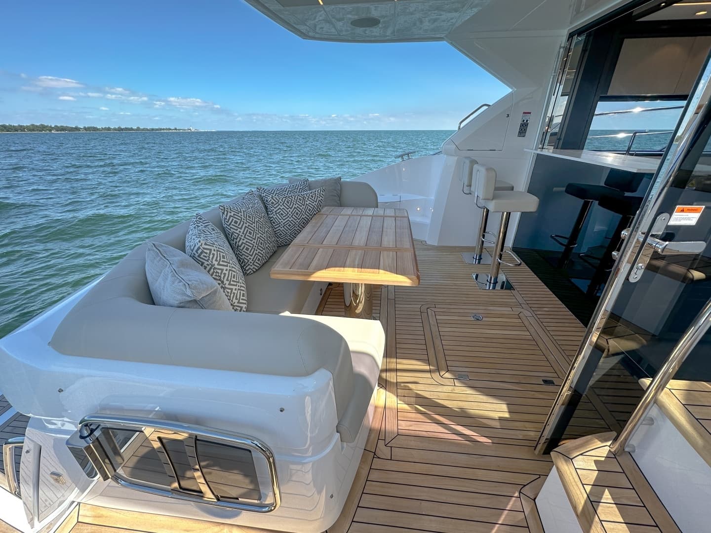2024 Sunseeker 55 Manhattan - Image 36