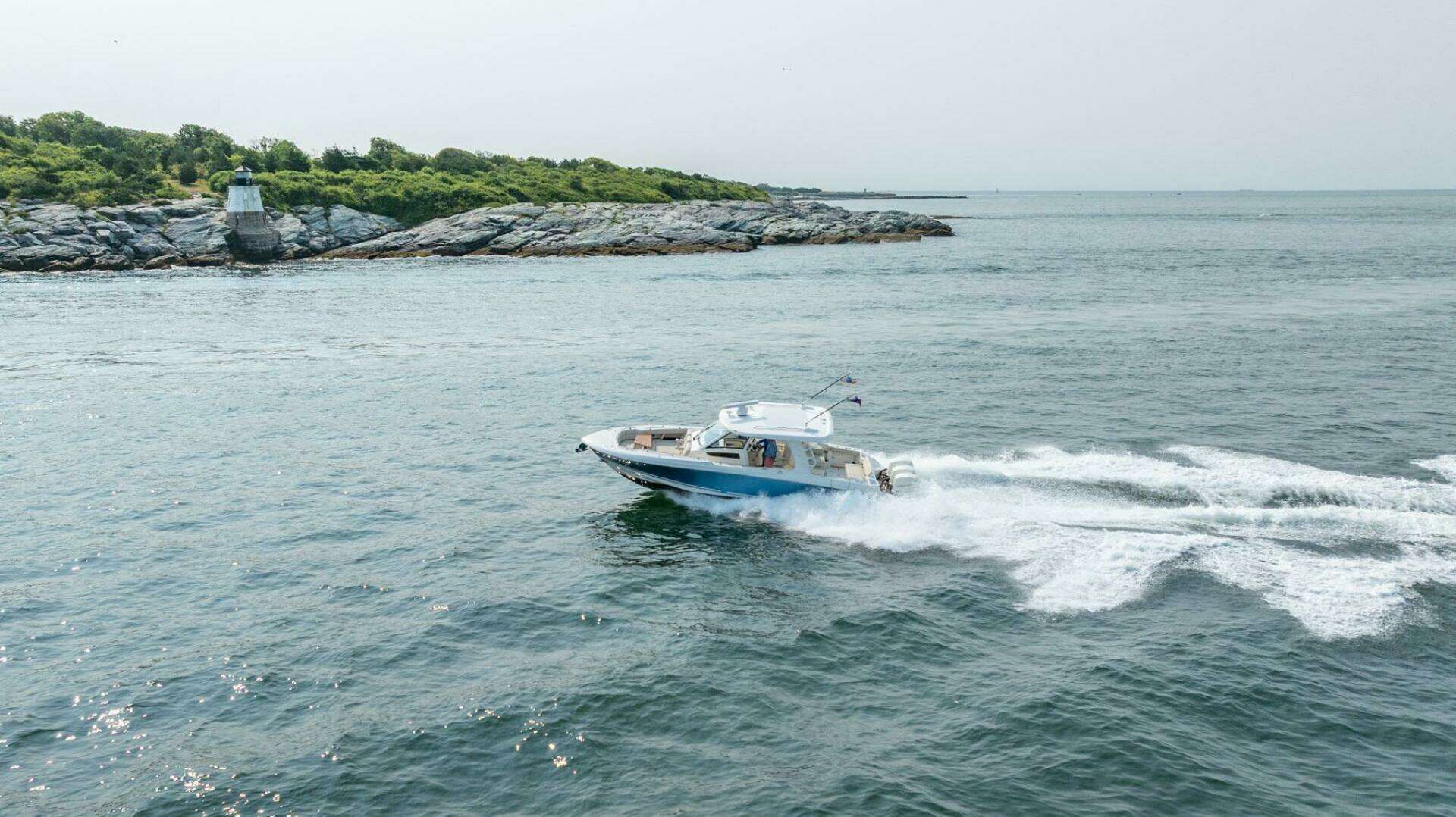 2019 Boston Whaler 350 EX Realm - Image 48