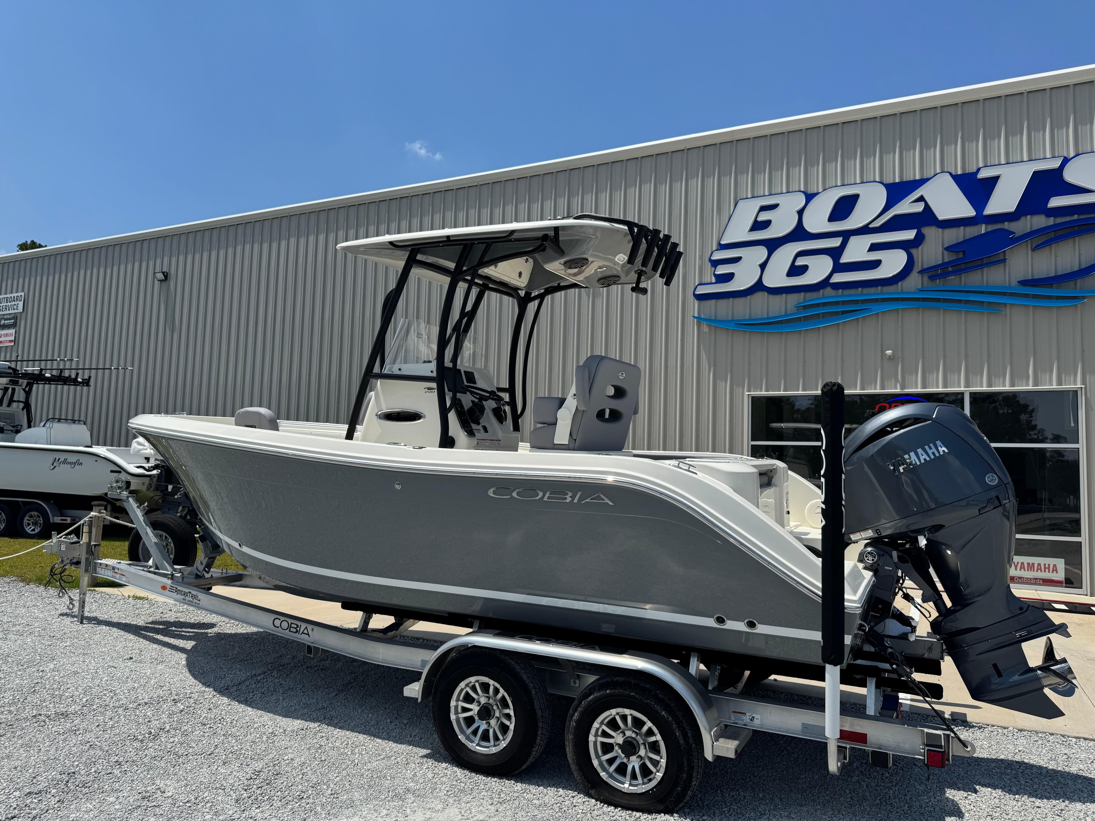 2025 Cobia 220 Center Console - 3