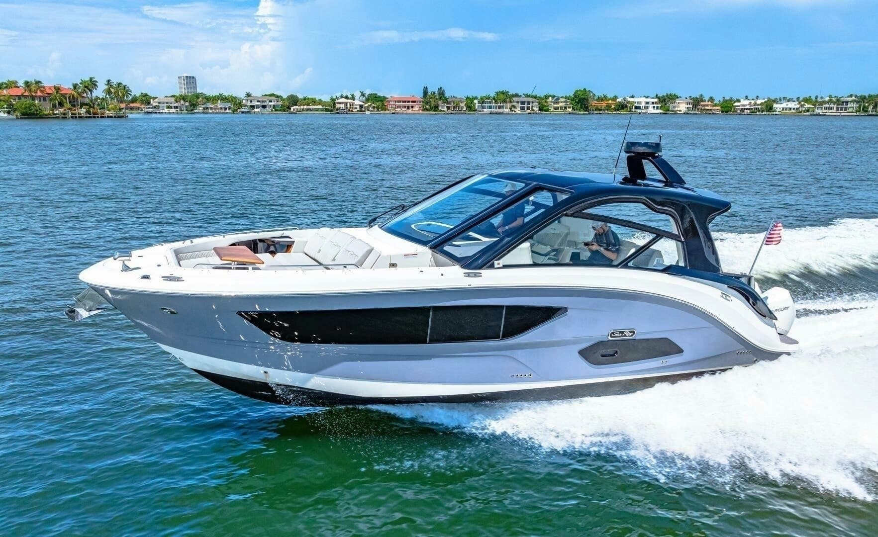 2022 Sea Ray 370 Sundancer - Image 53