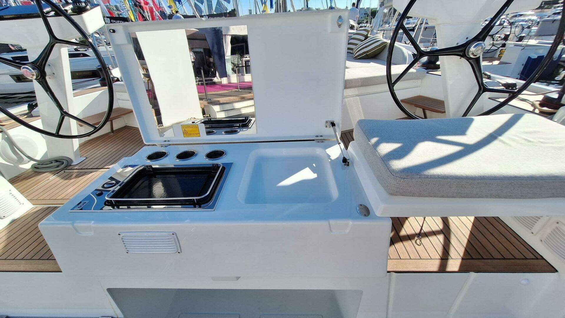 2026 Beneteau Oceanis 52 FIRST LINE - Image 6