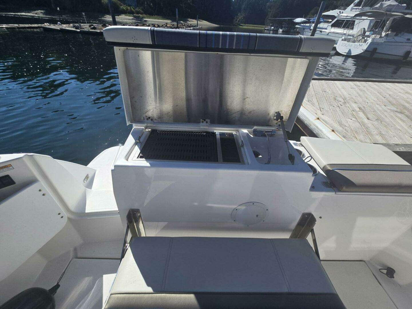 2017 Cutwater C-24 - Image 12