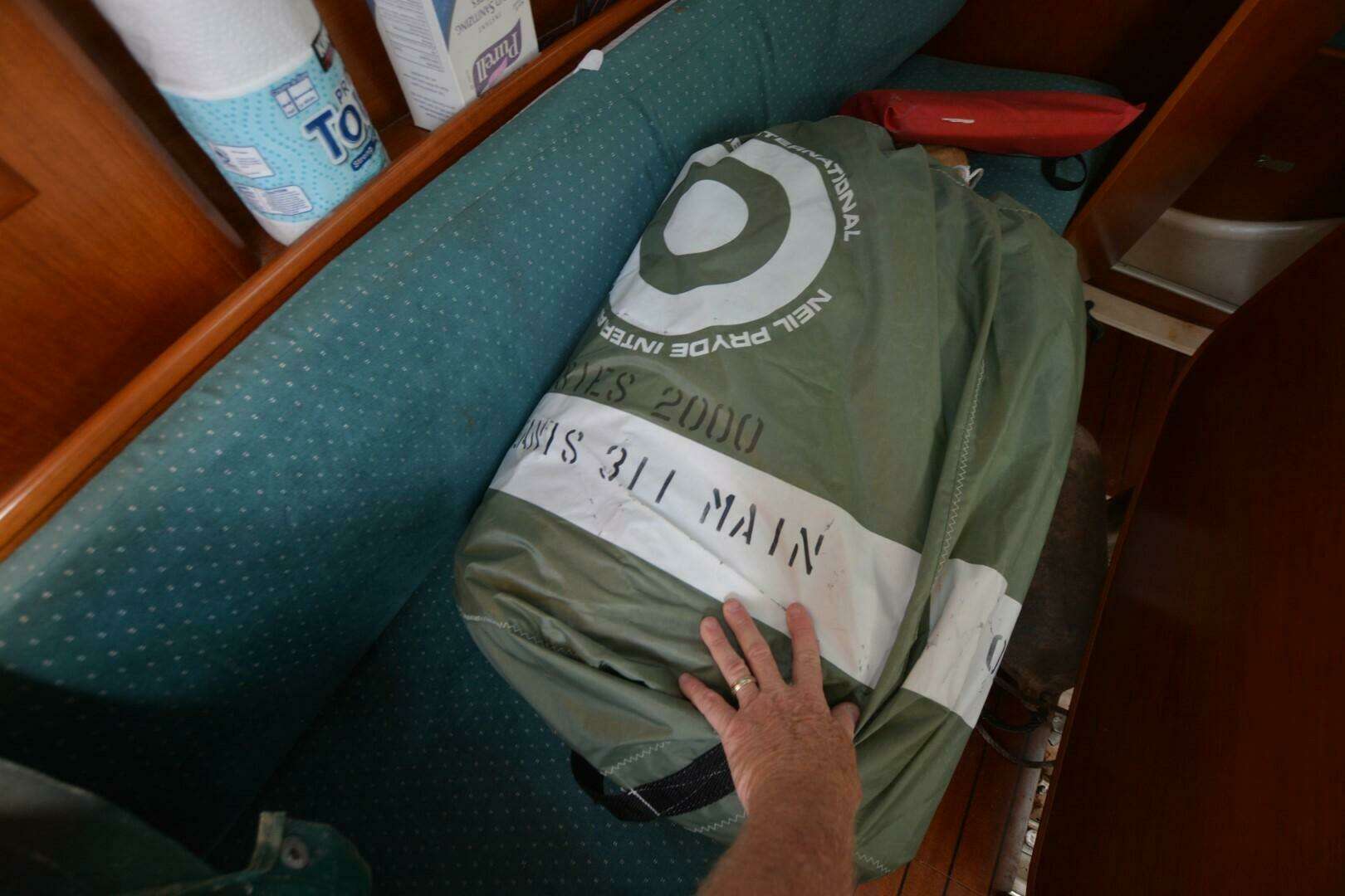 2000 Beneteau Oceanis 311 - Image 27