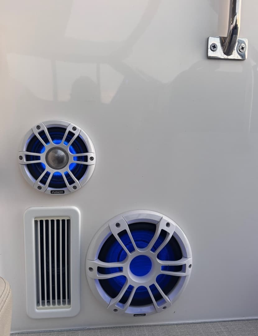 2022 Regal 36 Grand Coupe - Image 32