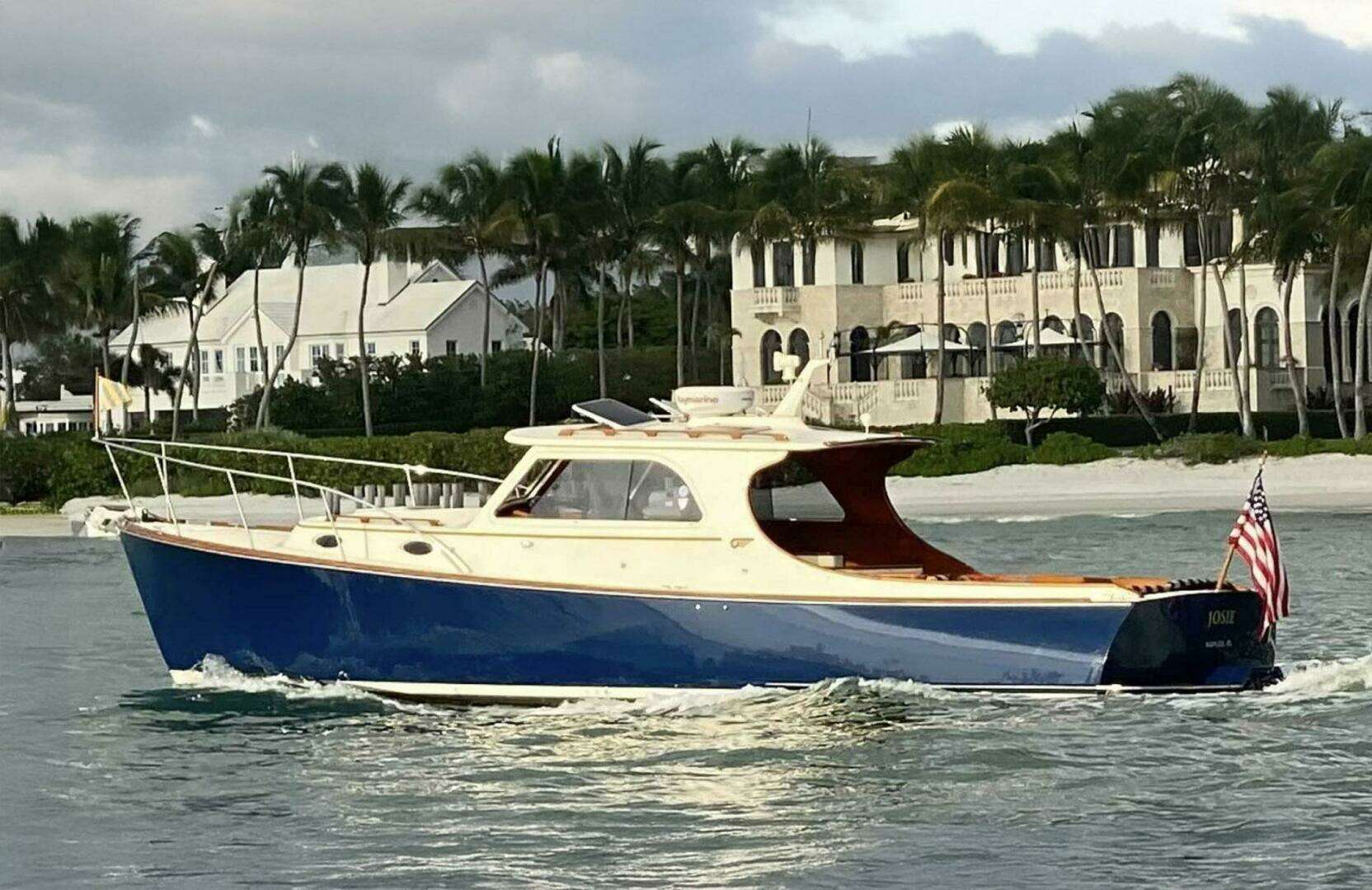 2001 Hinckley 36 Picnic Boat EP - Image 2