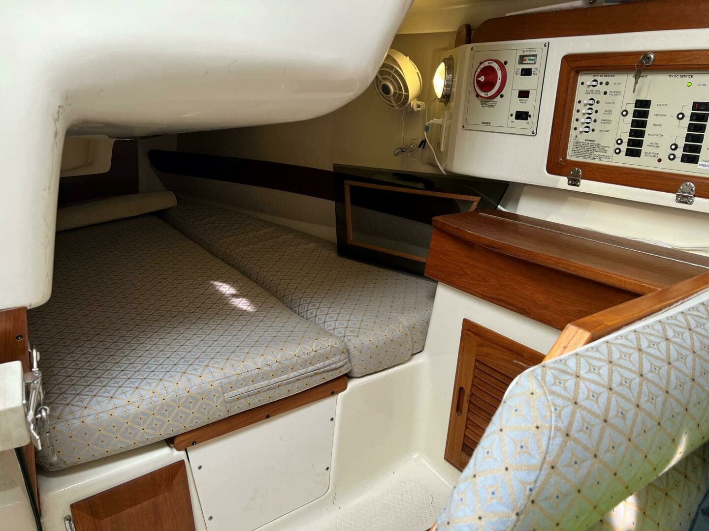 2012 Seaward 32 - Image 37
