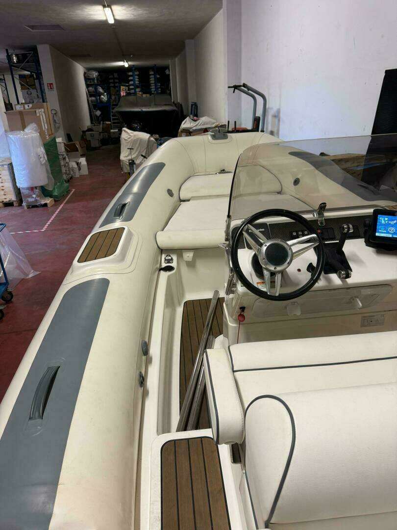 2017 Williams Jet Tenders — - Image 11