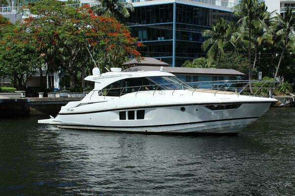 2014 Cruisers Yachts 45 Cantius - Image 1
