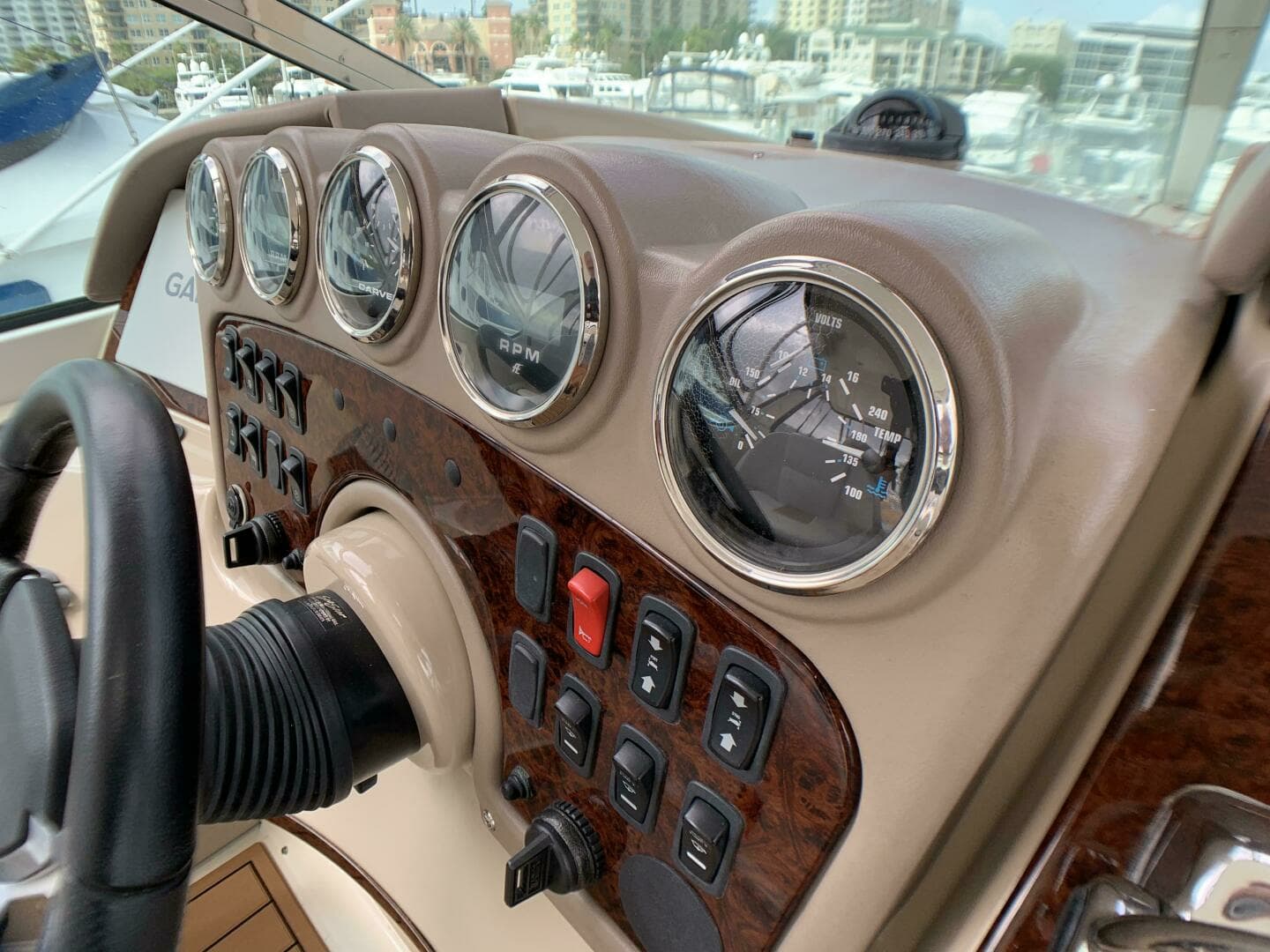 2006 Carver 56 Voyager - Image 7