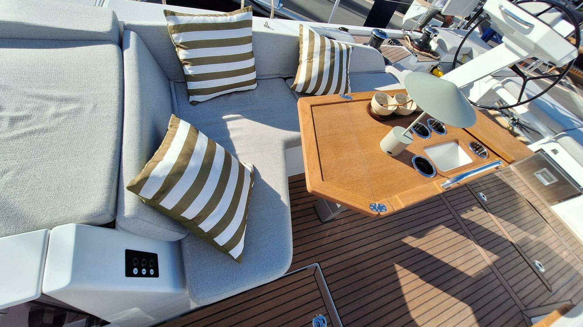 2026 Beneteau Oceanis 52 - Image 3