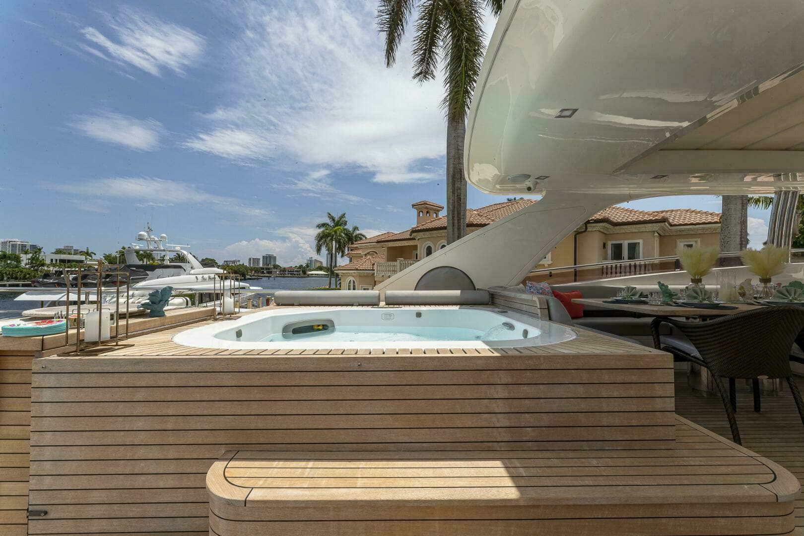 2012 Princess 32M - Image 63