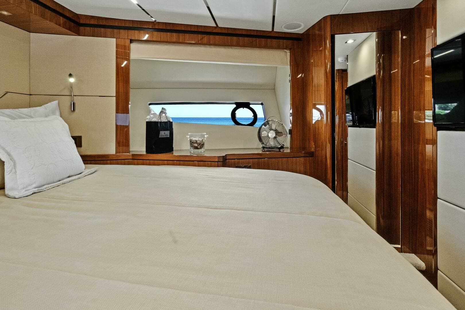 2017 Sunseeker 68 Sport Yacht - Image 50