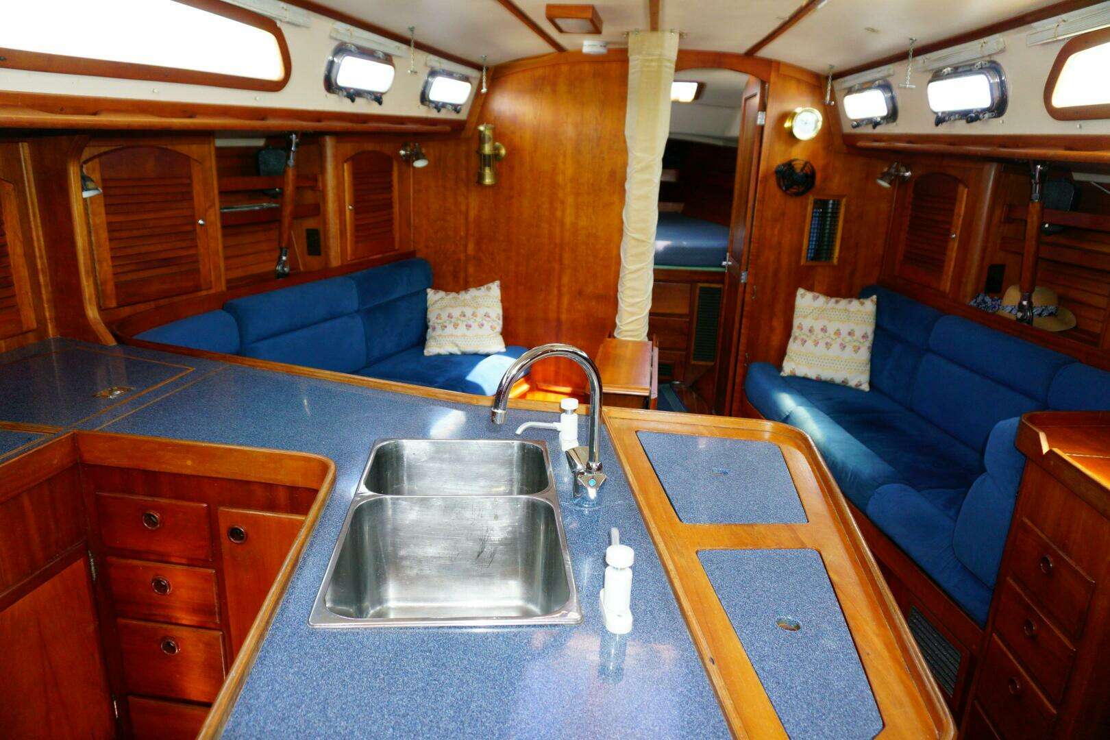 1998 Sabre 402 - Image 8