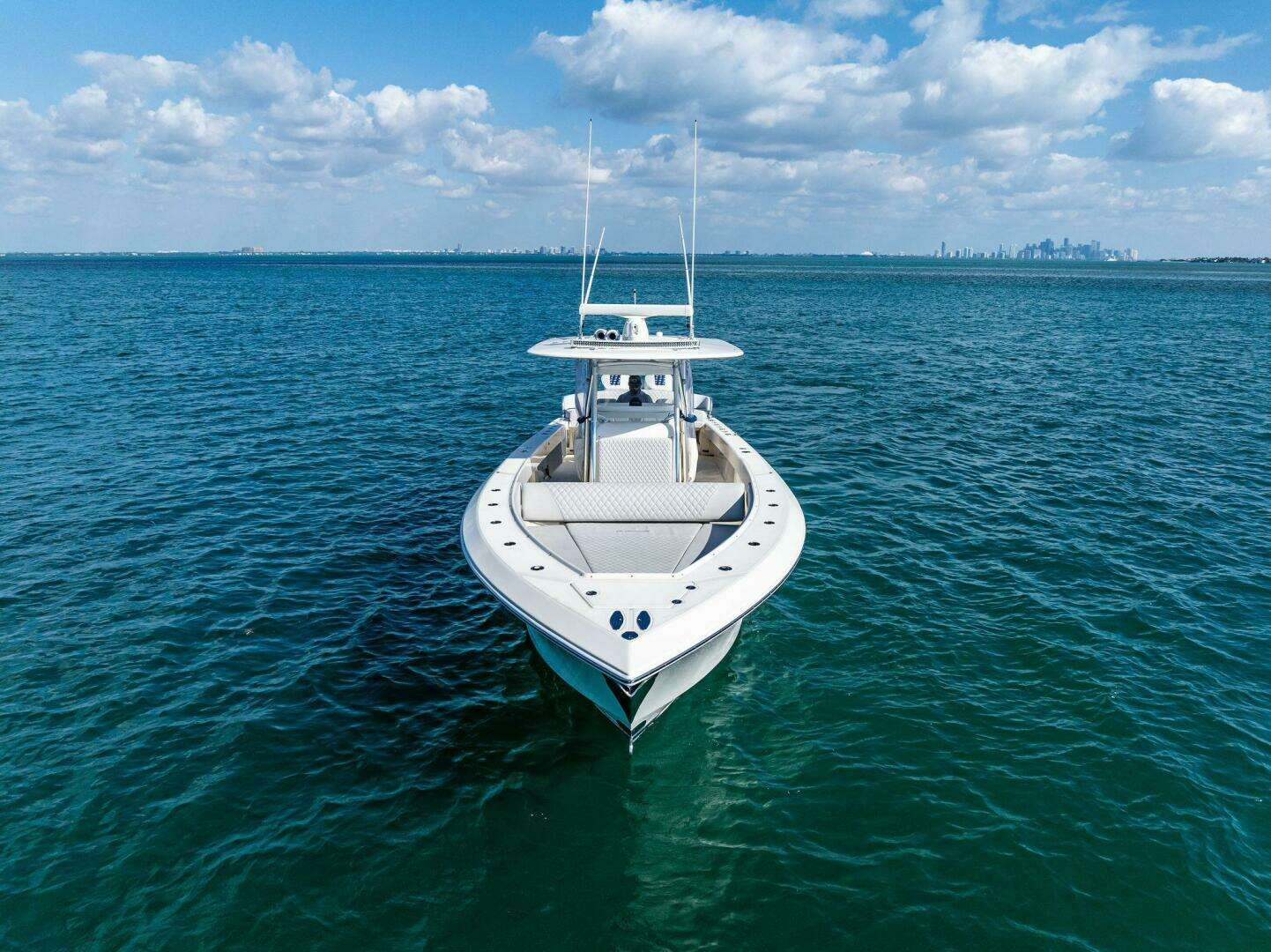 2015 Bahama 41 - Image 9
