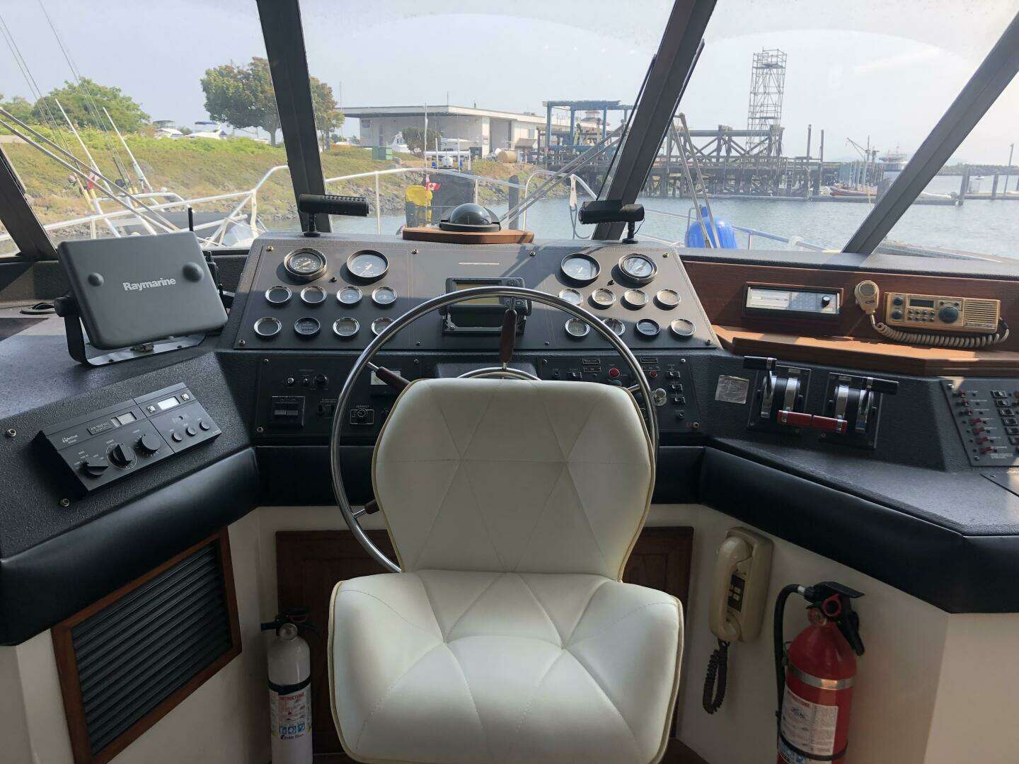 1985 Bayliner 4550 Motoryacht - Image 51