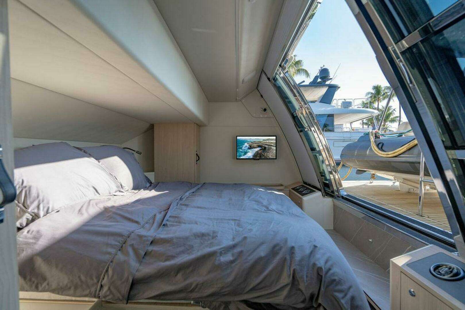2023 Absolute 64 Navetta - Image 42