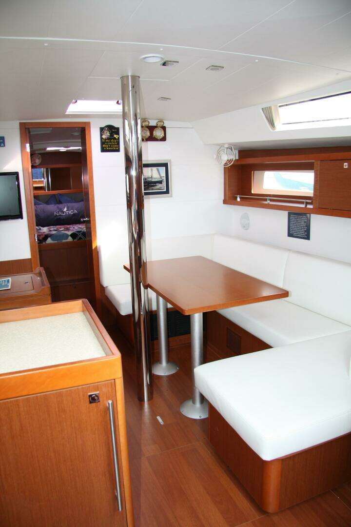 2013 Beneteau Oceanis 41 - Image 30