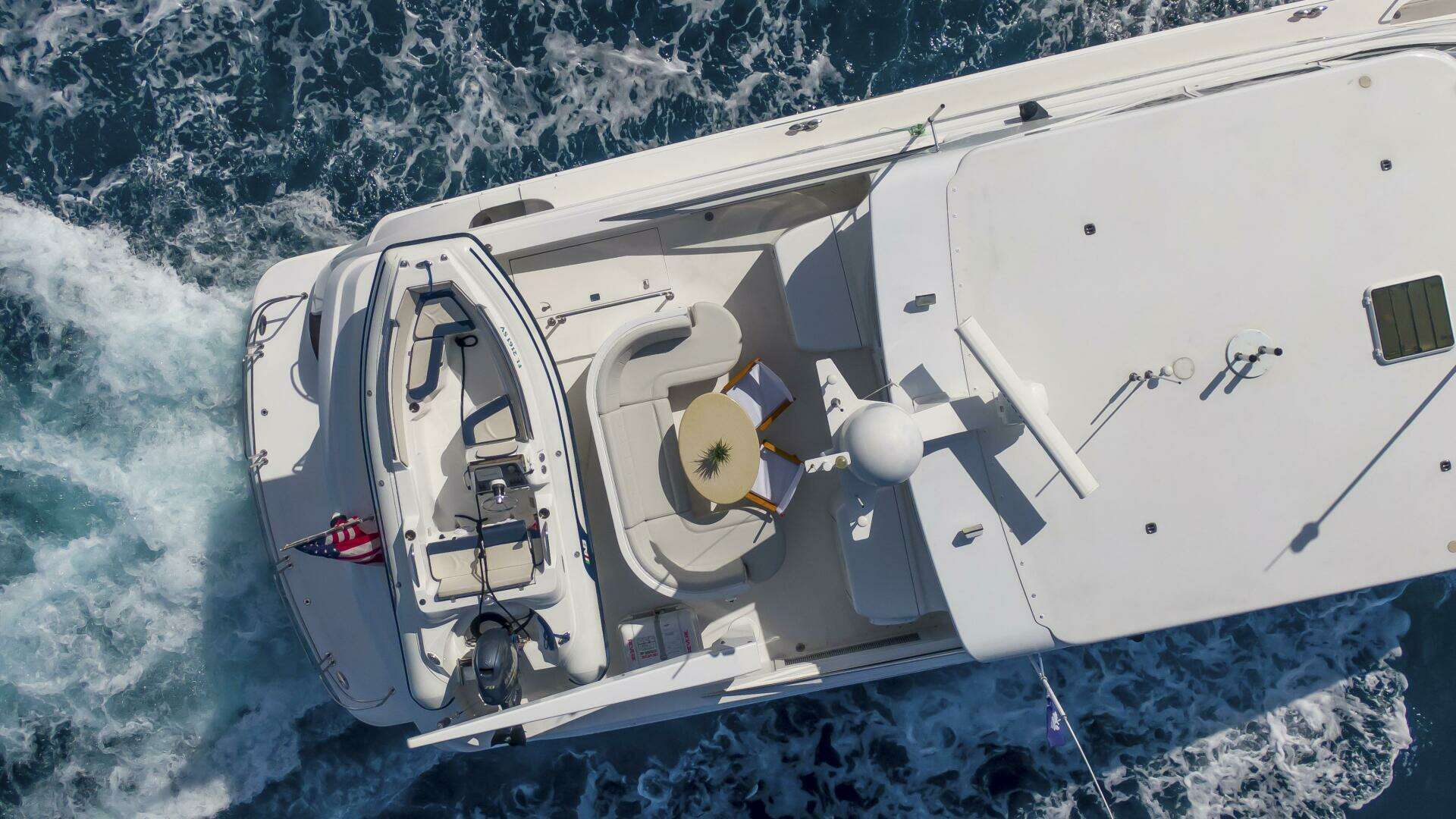 2007 Hatteras 80 - Image 7