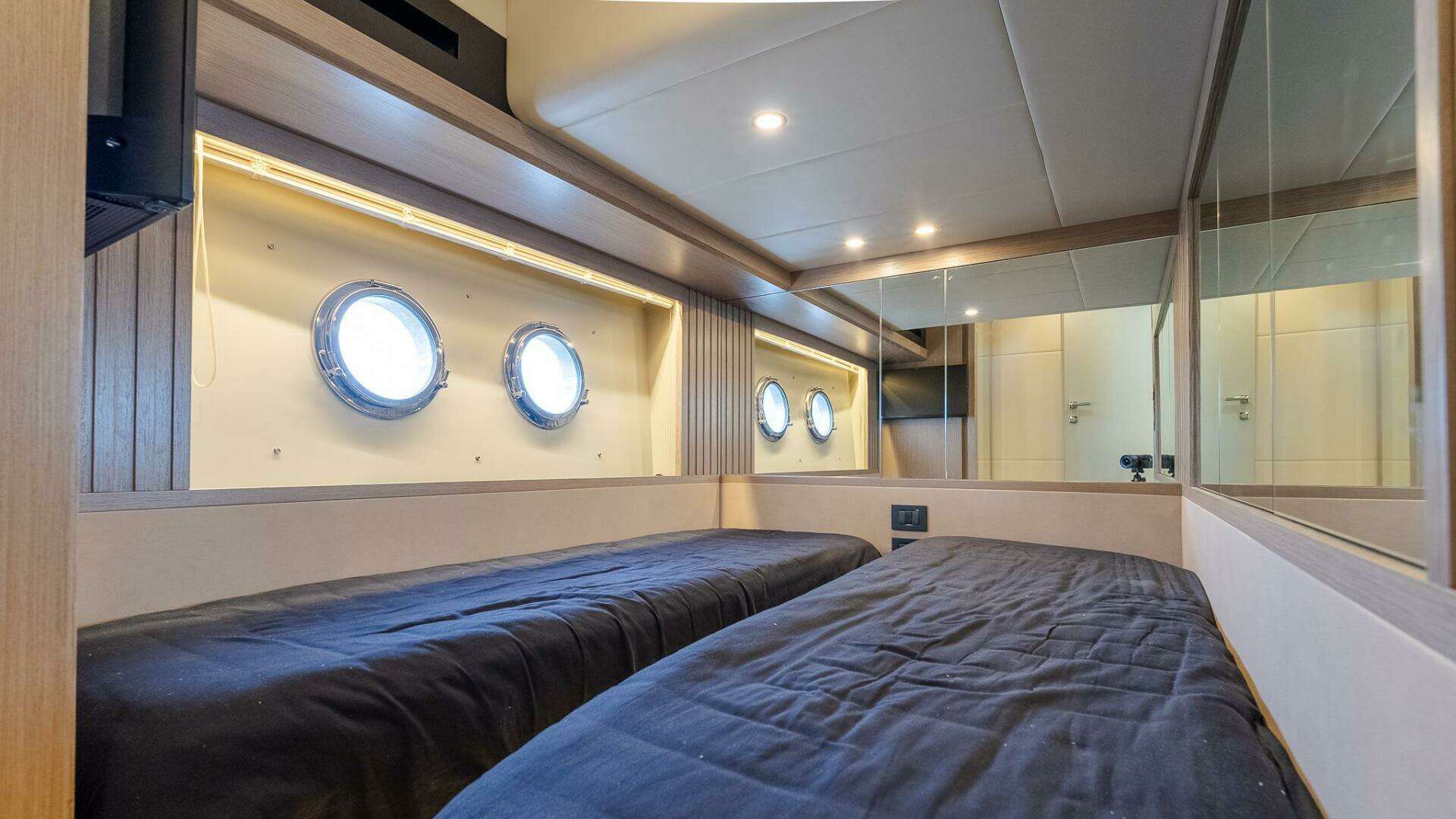 2023 Absolute 52 Navetta - Image 42