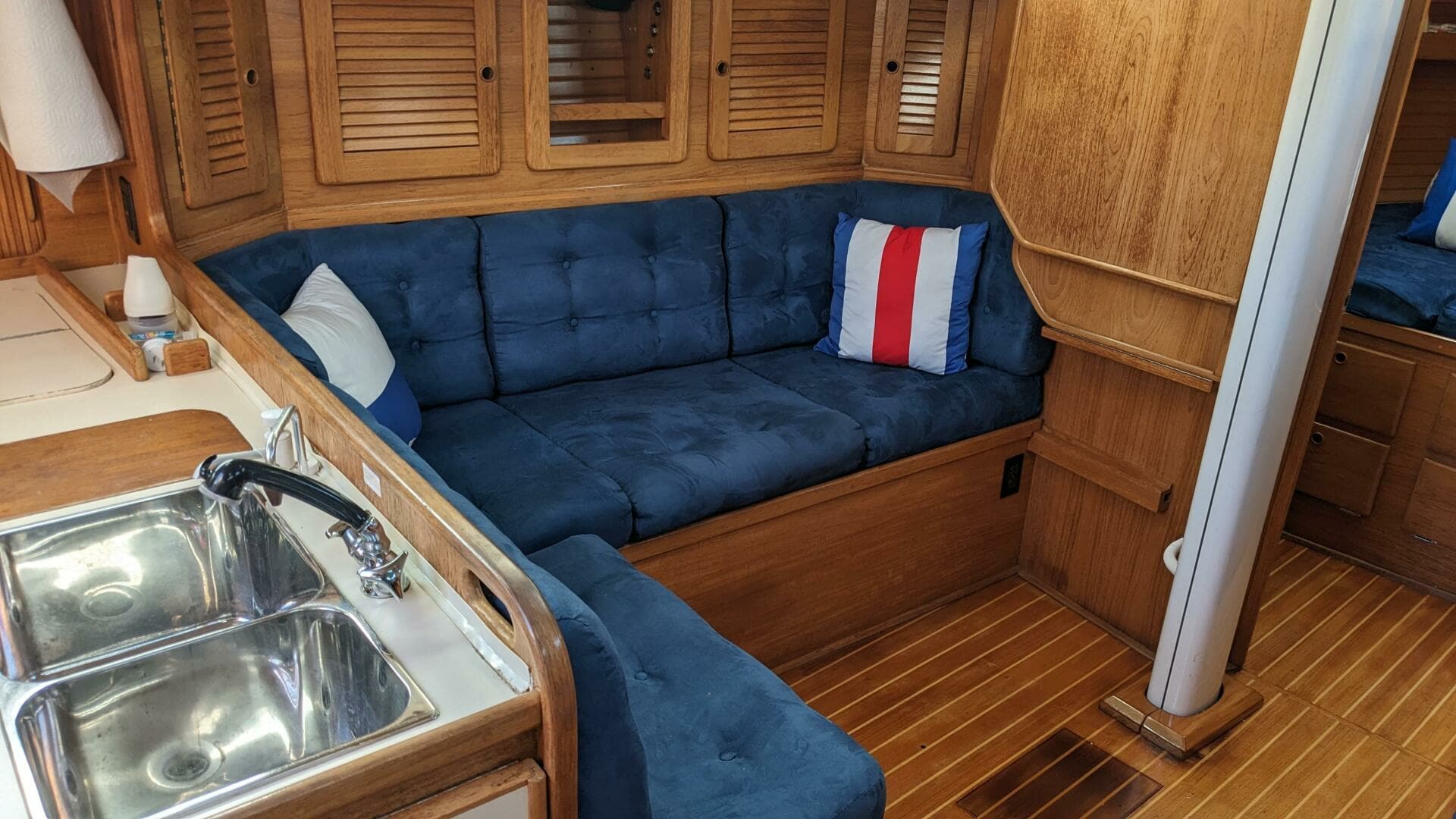 1993 Sabre 38 - Image 28