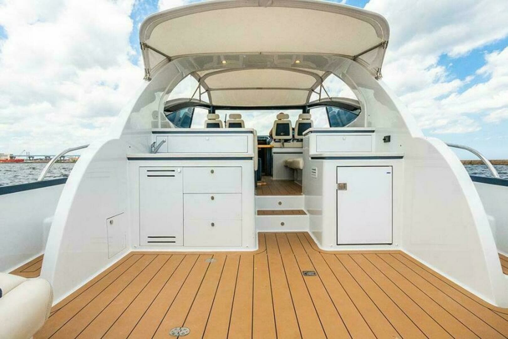 2019 Palm Beach Motor Yachts GT50 - Image 22
