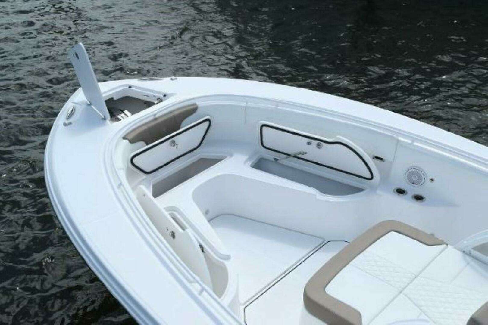 2025 Edgewater 370CC - Image 4