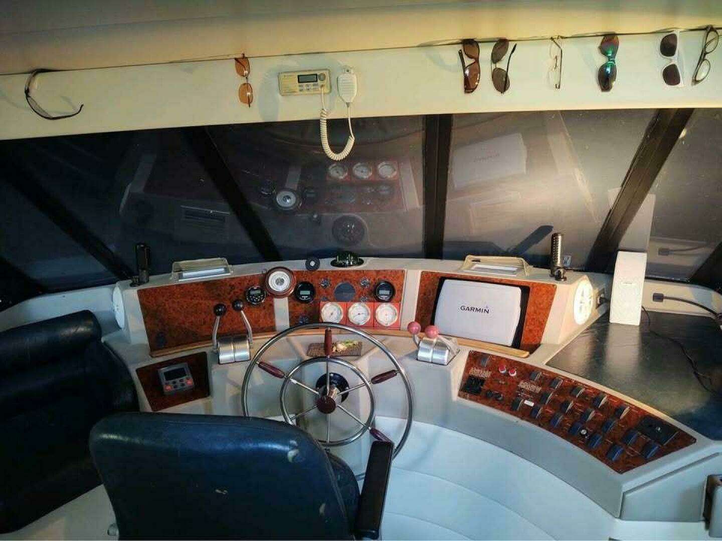 2000 Bayliner 4788 - Image 13