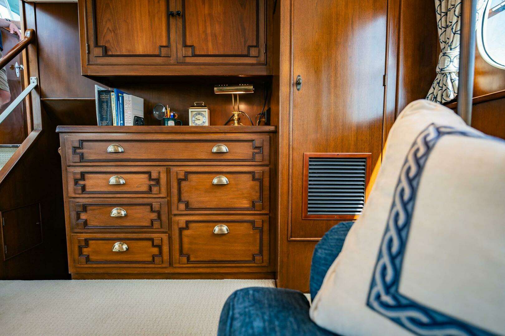 1964 Burger 64 Motor Yacht - Image 11