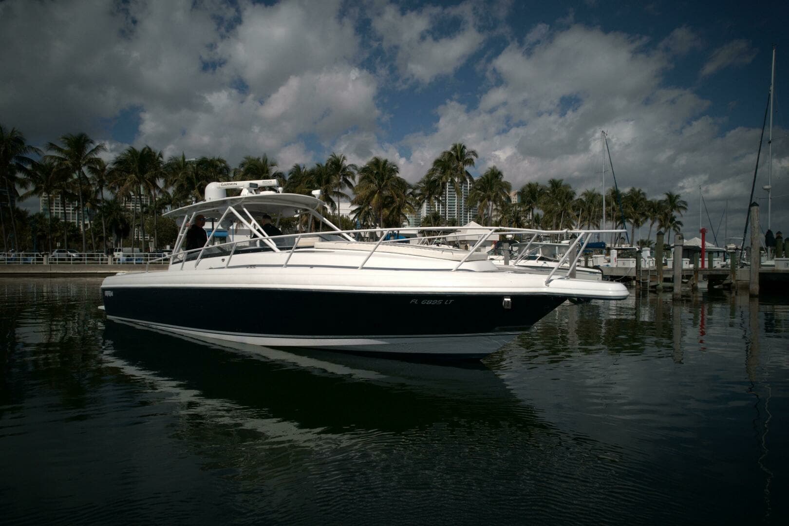 2002 Intrepid 377 Walkaround Cuddy - Image 8
