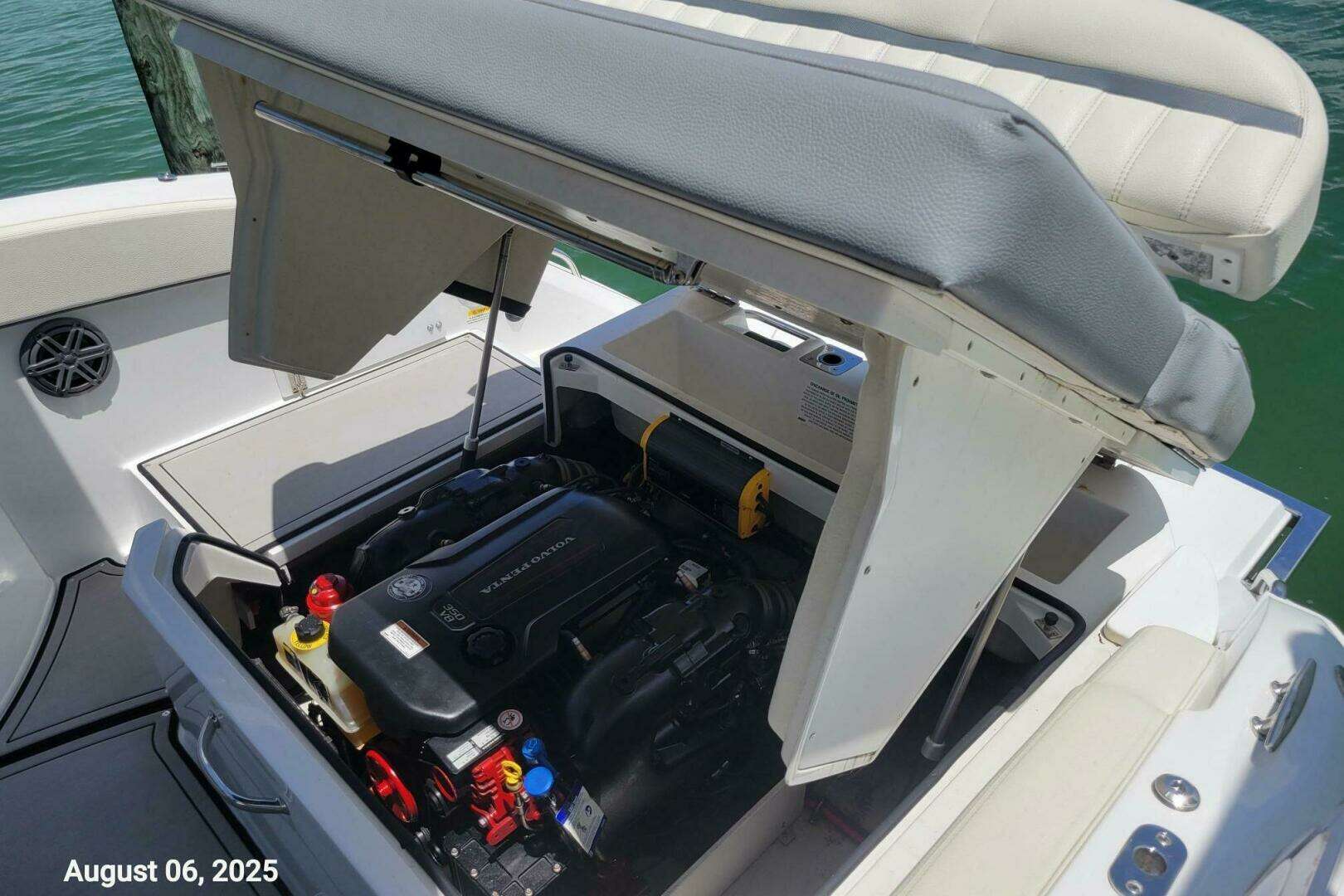 2018 Cobalt 26SD - Image 12