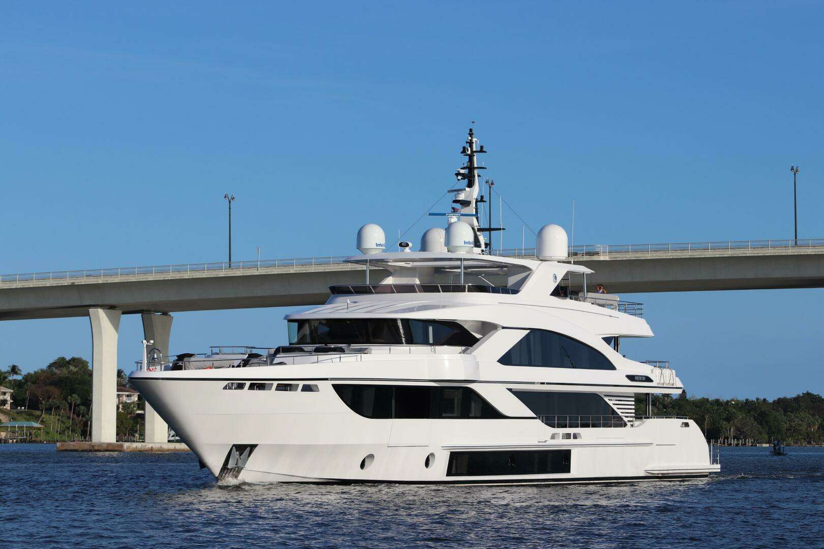 2020 Majesty Yachts 140 - Image 5