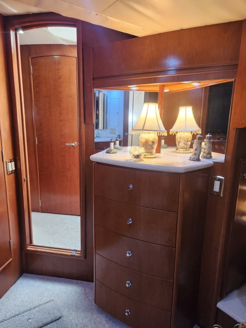 1998 Carver Voyager Pilothouse - Image 35