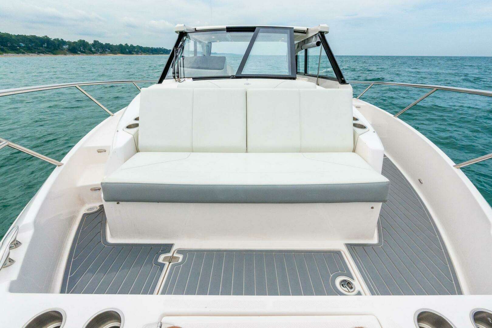 2022 Regal 36 Grande Coupe - Image 23