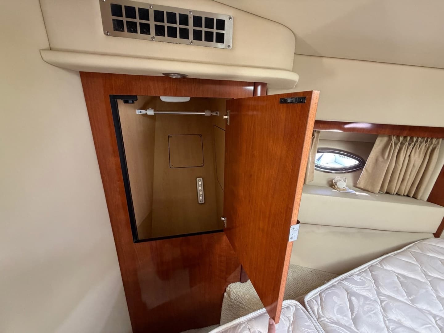 2007 Sea Ray Sedan Bridge - Image 34