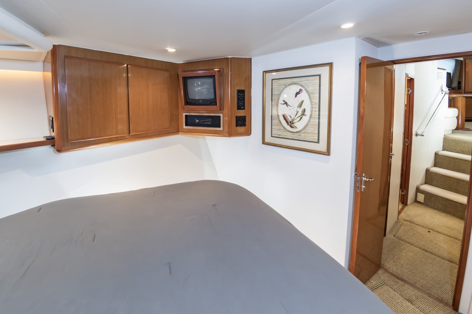 2000 Viking Cockpit Sport Yacht - Image 42