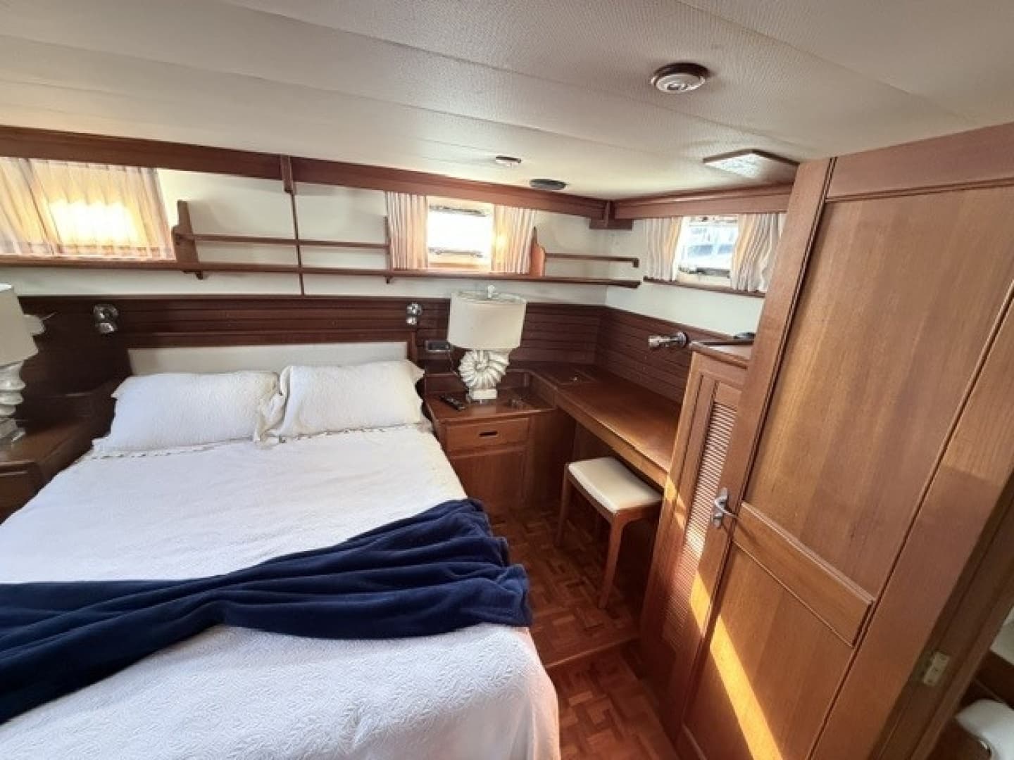 2003 Grand Banks Flybridge Motor Yacht - Image 19