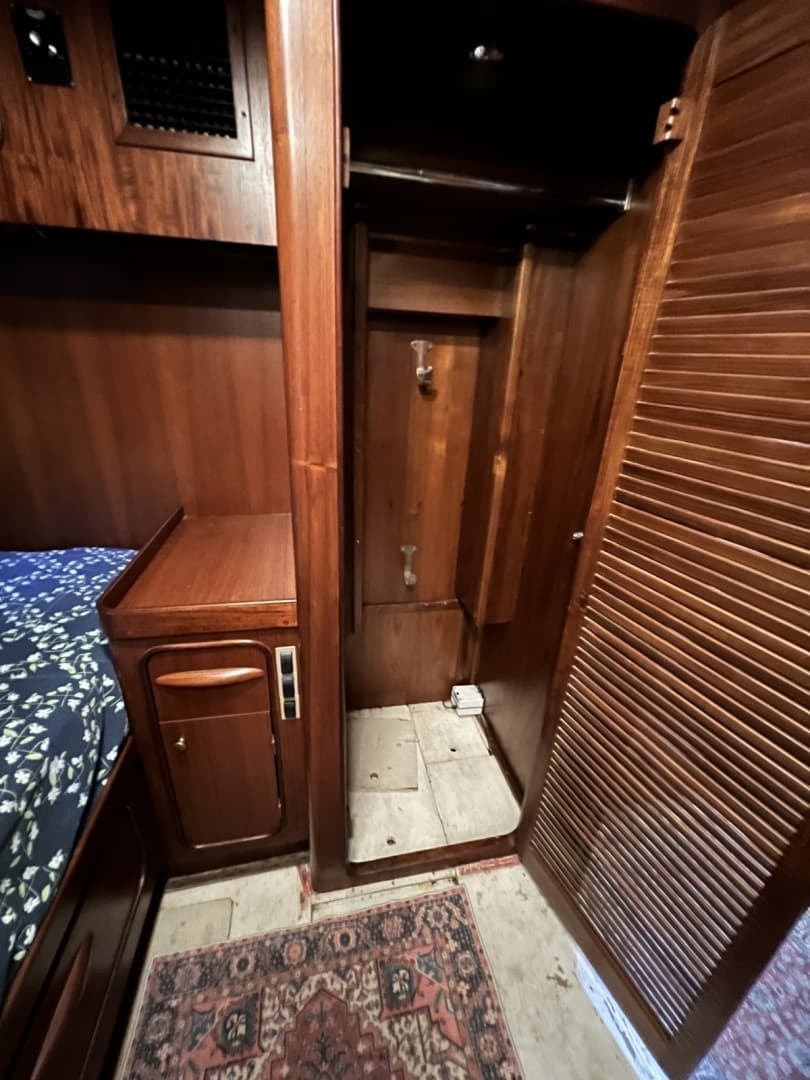 1982 Gulfstar 48 Aft Cabin - Image 19