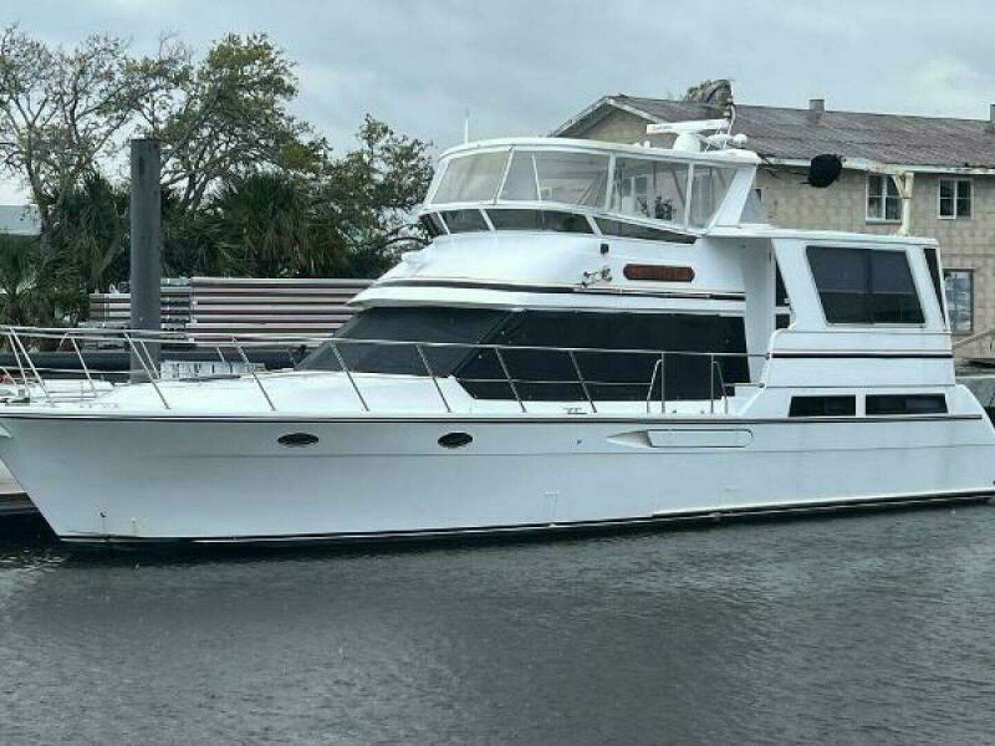 1998 Hyatt 51 Aft Cabin MY - Image 3