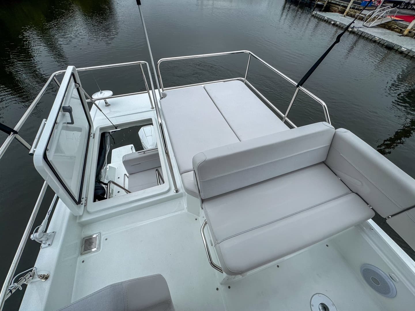 2026 Beneteau Antares 11 - Image 25