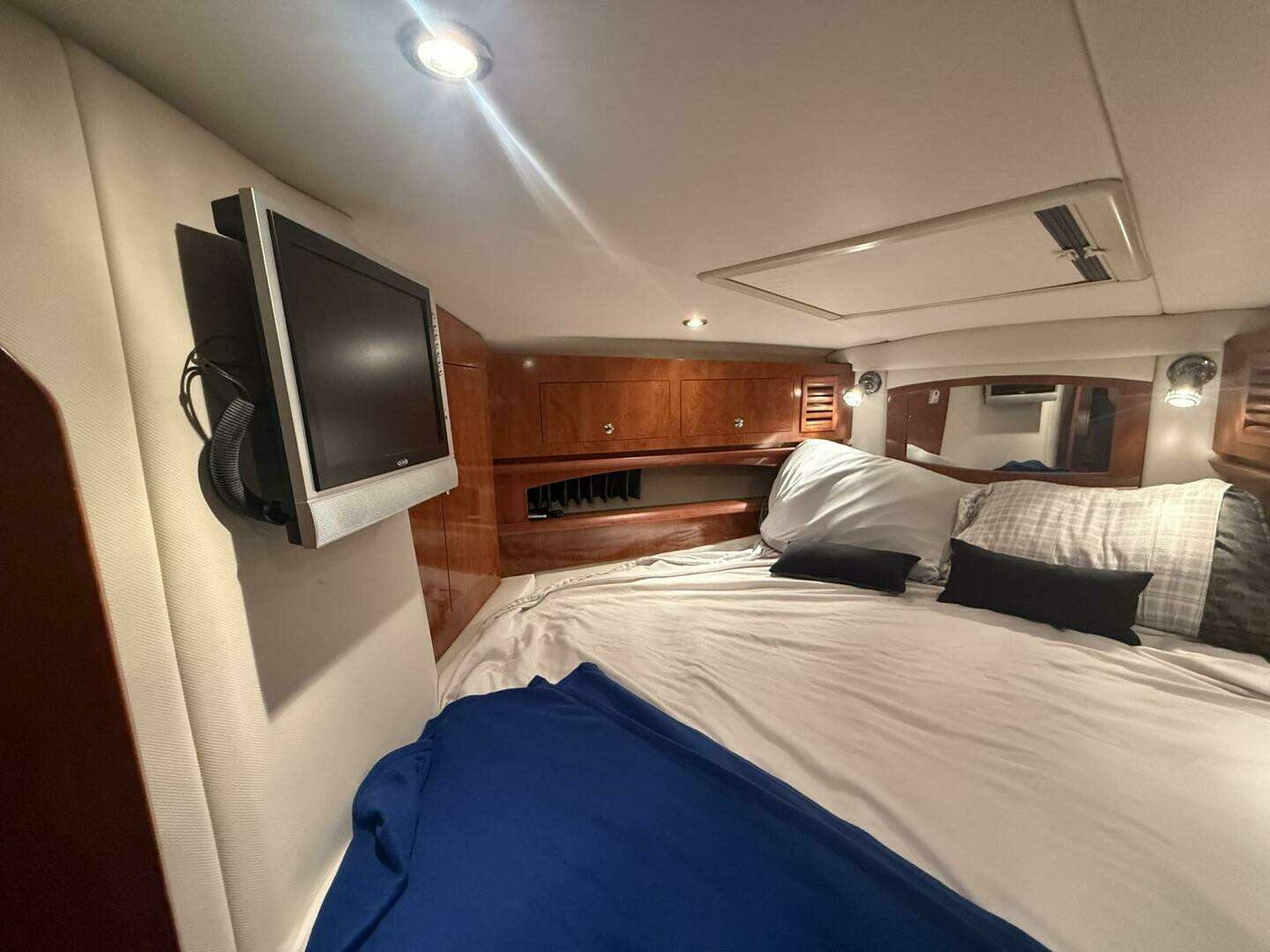 2008 Four Winns 378 Vista - Image 21