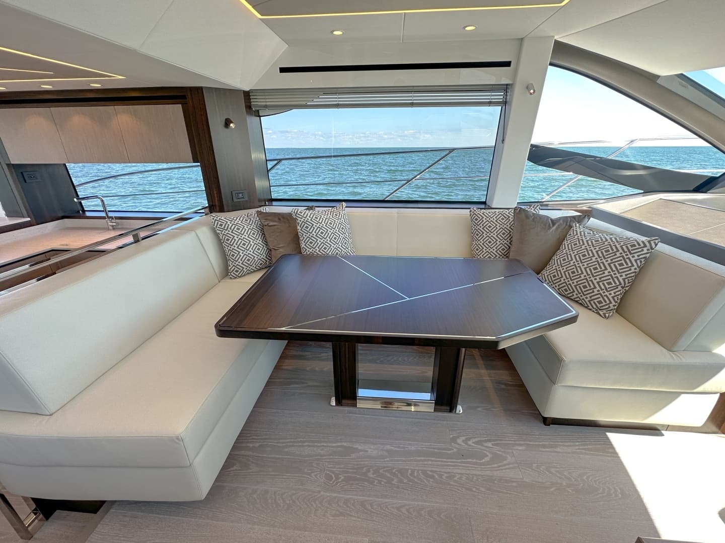 2024 Sunseeker 55 Manhattan - Image 48