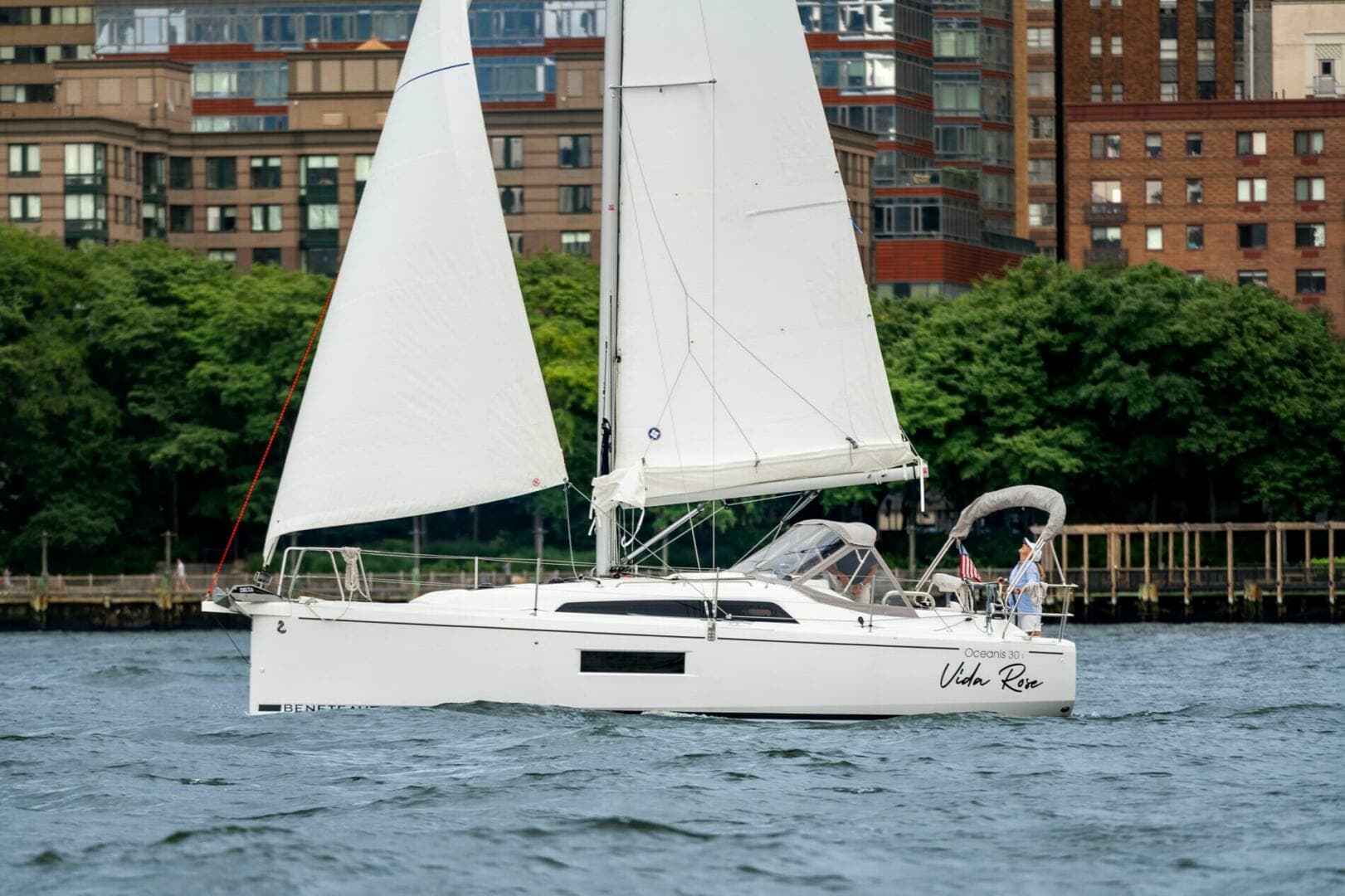 2025 Beneteau Oceanis 30.1 - Image 2