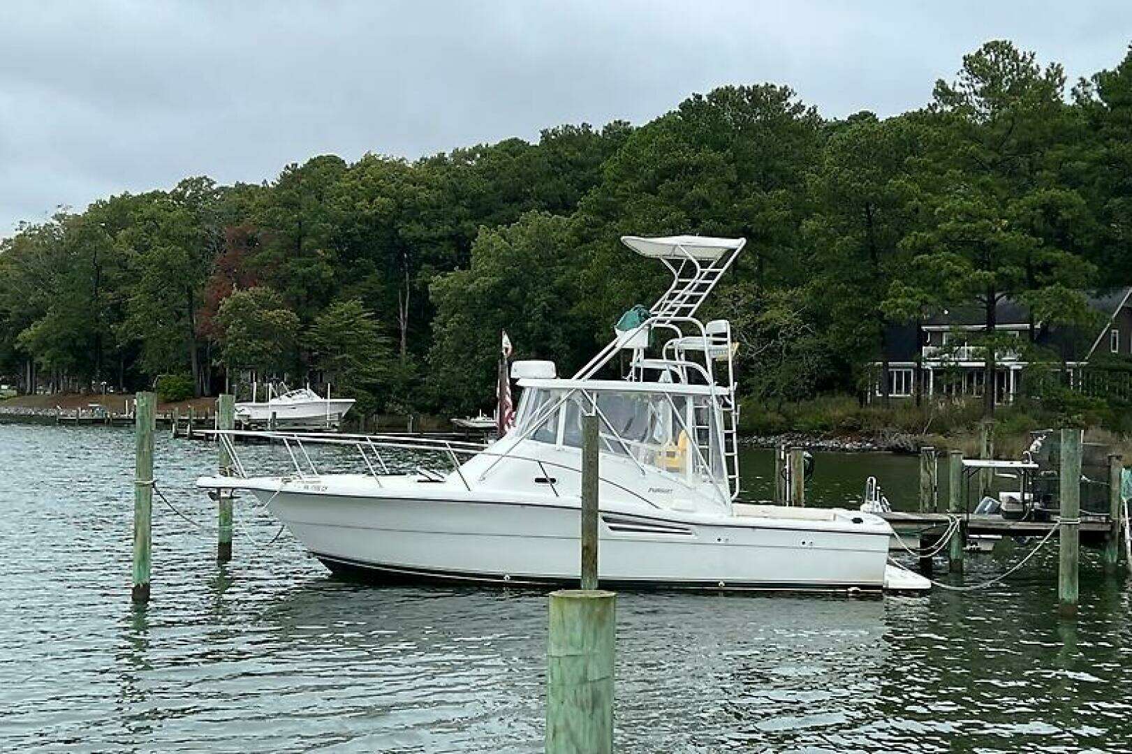 2001 Pursuit 3000 Offshore - Image 2