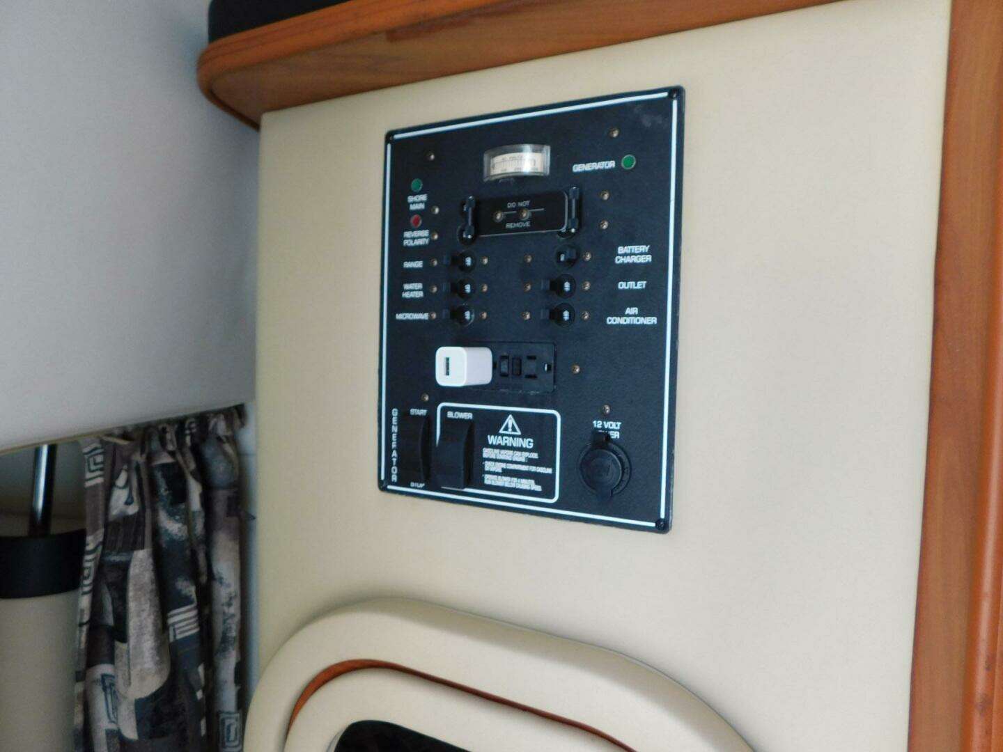 2004 Rinker Fiesta Vee 270 - Image 9