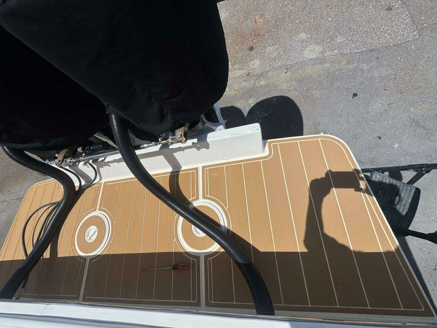 2006 Jupiter 31 CC Forward Seating - Image 7