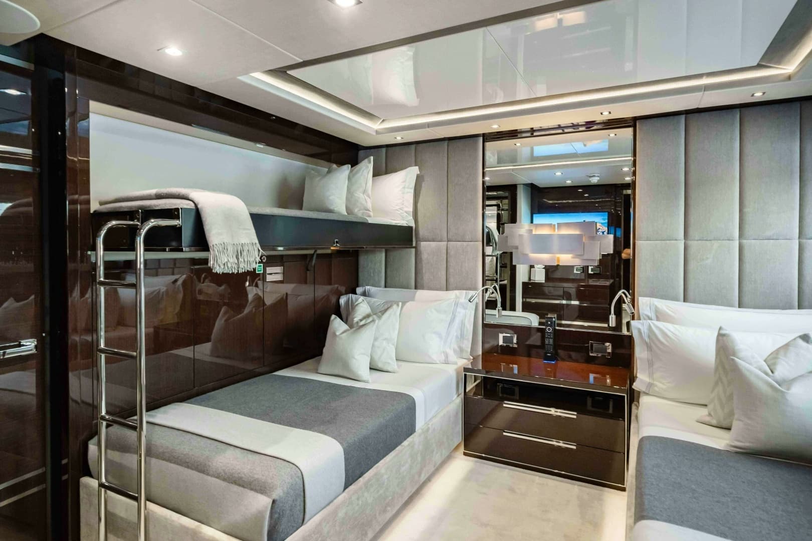 2016 Sunseeker Sunseeker 131 Yacht - Image 43