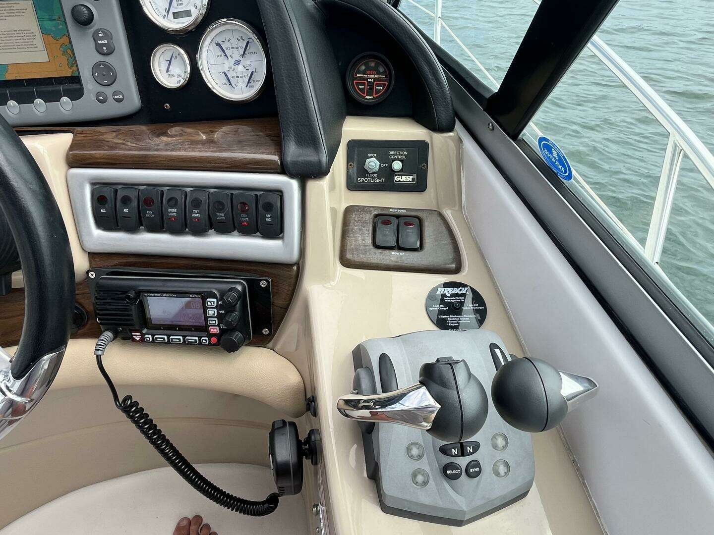 2008 Four Winns V338 - Image 37