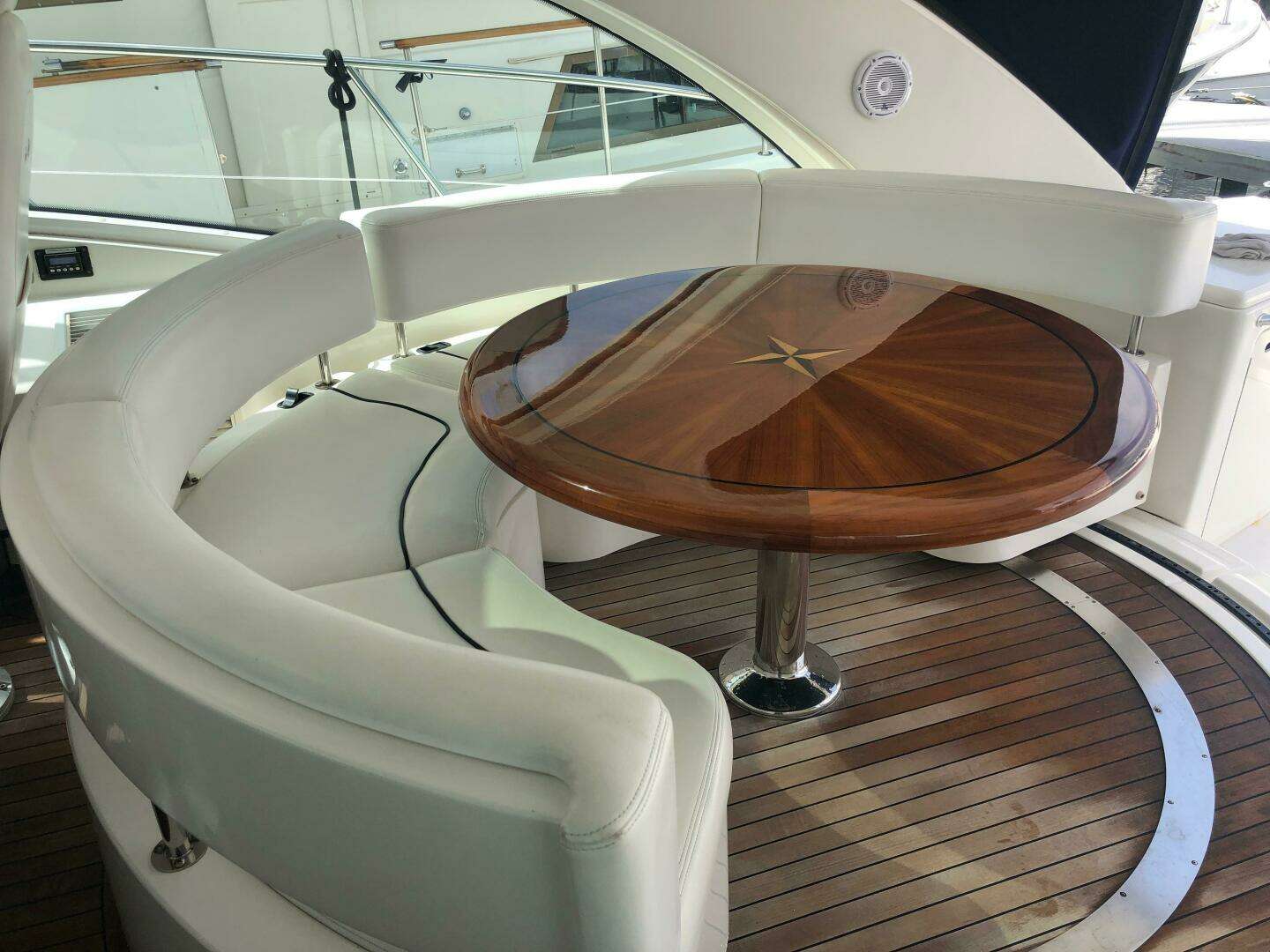 2008 Sea Ray 55 Sundancer - Image 17