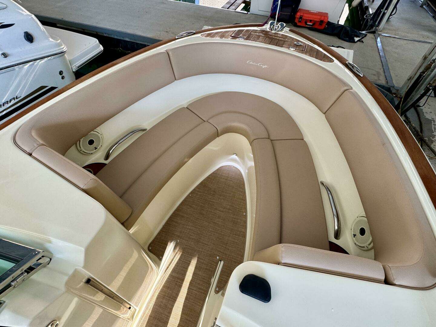 2018 Chris-Craft Launch 27 Heritage Trim Edition - Surf - Image 44