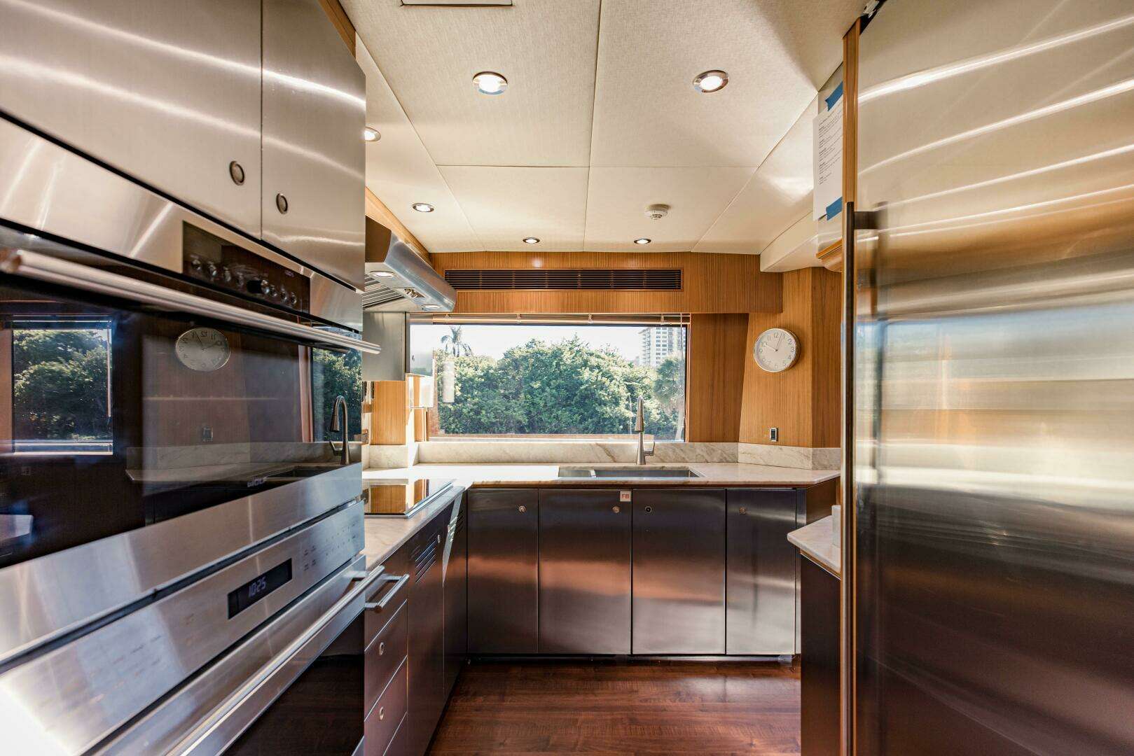 2006 Palmer Johnson Motor Yacht - Image 26